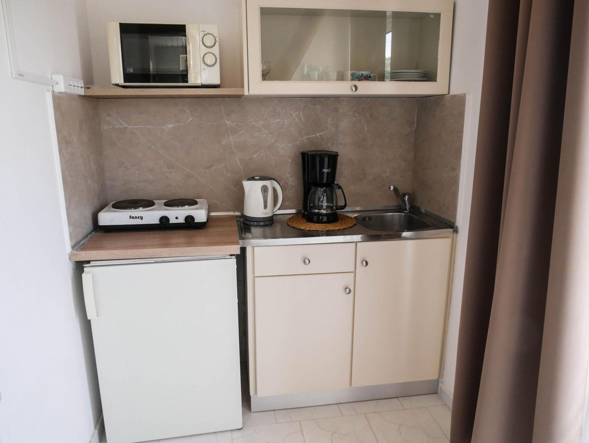 Litinas Apartments With Pool Agia Marina المظهر الخارجي الصورة