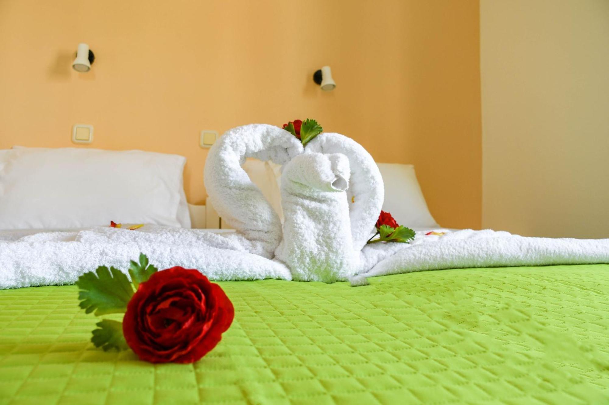 Litinas Apartments With Pool Agia Marina المظهر الخارجي الصورة
