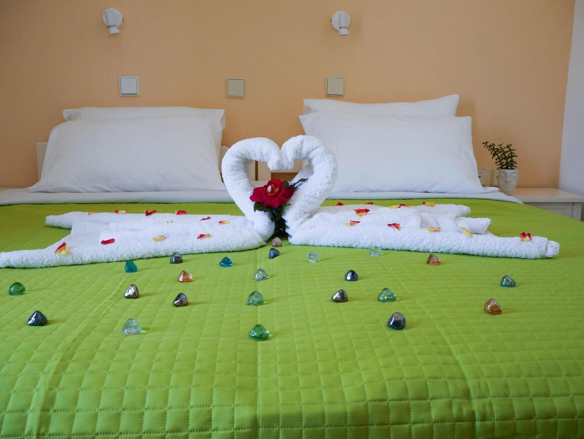 Litinas Apartments With Pool Agia Marina المظهر الخارجي الصورة