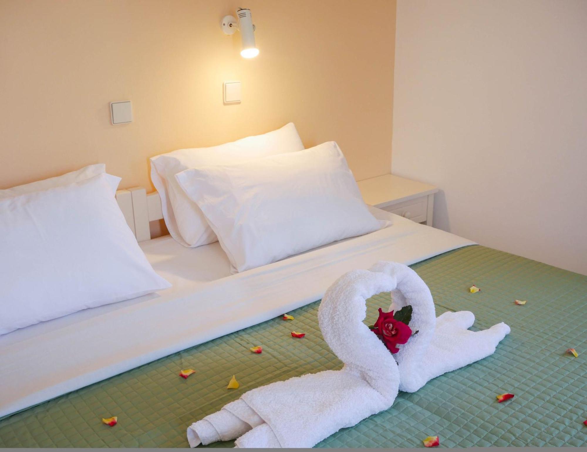 Litinas Apartments With Pool Agia Marina المظهر الخارجي الصورة