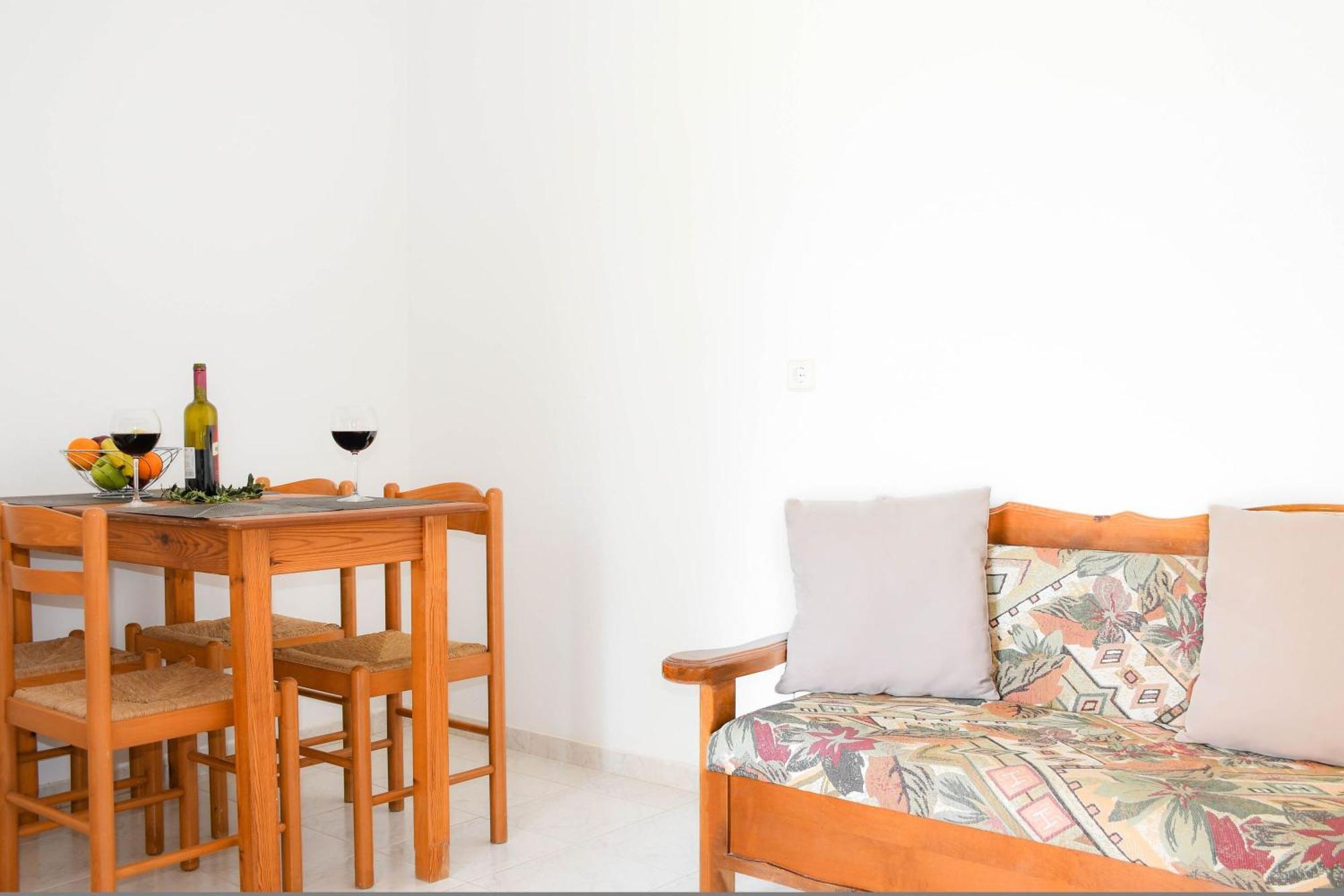 Litinas Apartments With Pool Agia Marina المظهر الخارجي الصورة