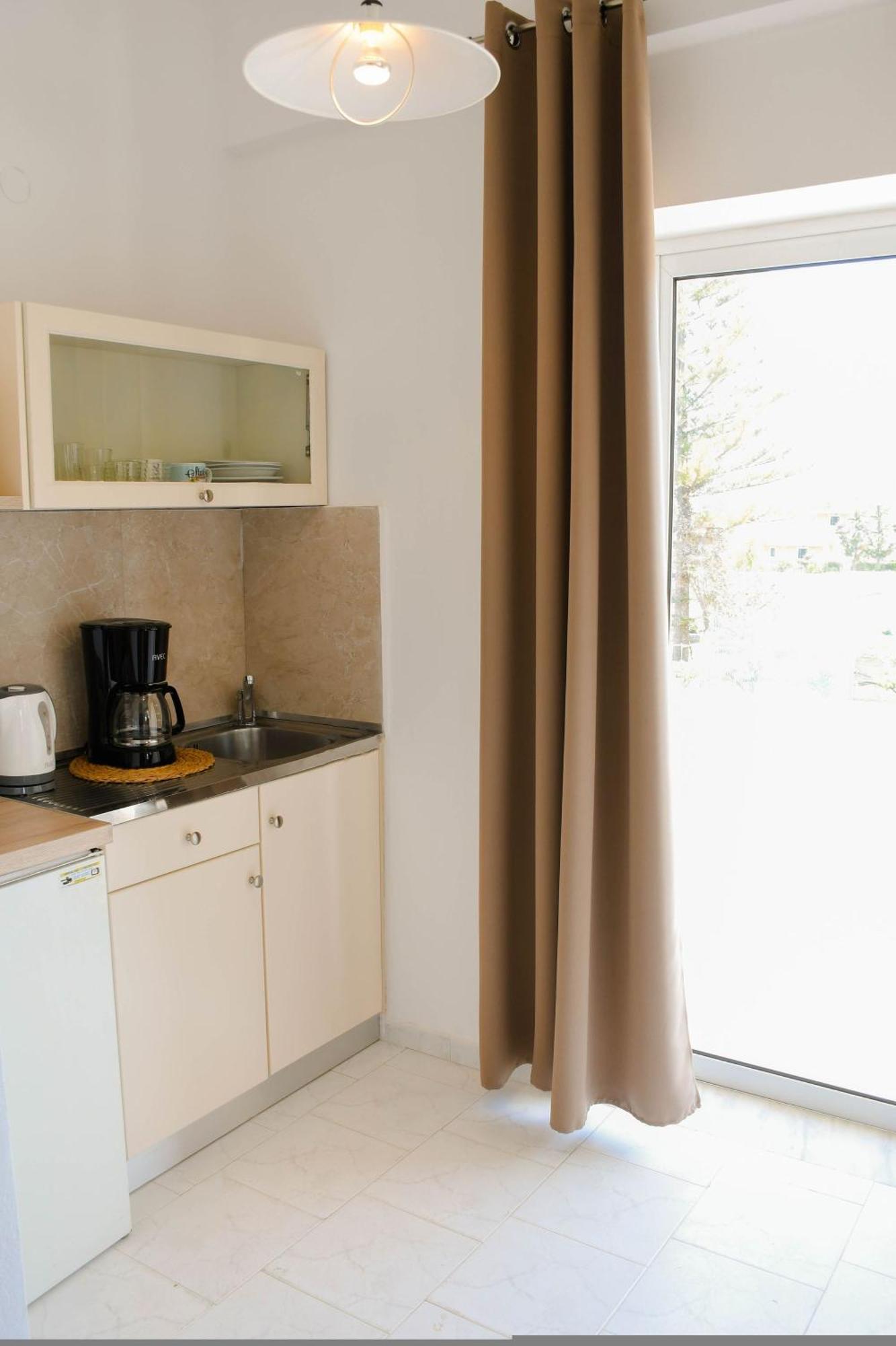Litinas Apartments With Pool Agia Marina المظهر الخارجي الصورة