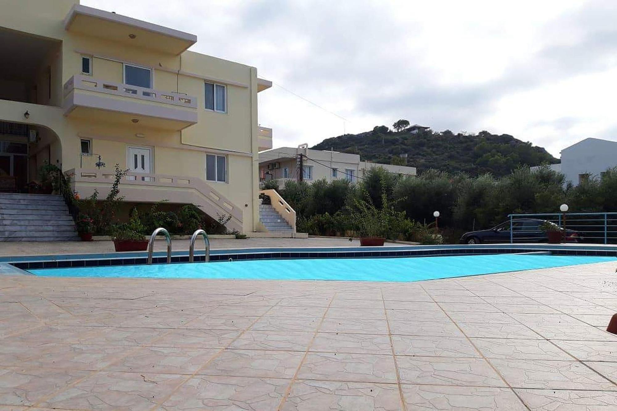 Litinas Apartments With Pool Agia Marina المظهر الخارجي الصورة